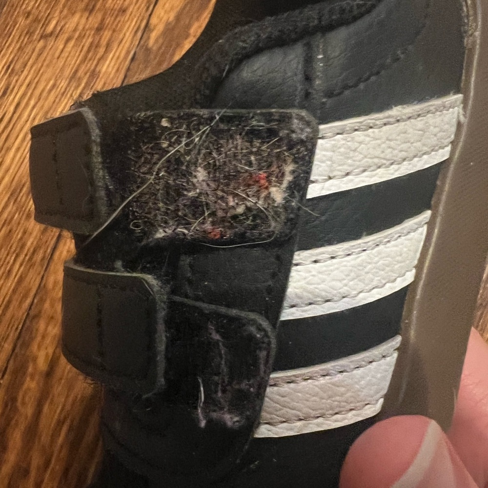 Toddler black and white adidas samba Velcro sneakers size 7 toddler - Picture 4 of 4